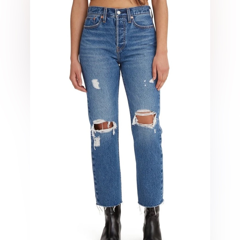 Levi’s Wedgie High Rise Straight Raw Hem Medium Wash Premium Denim Jeans 28